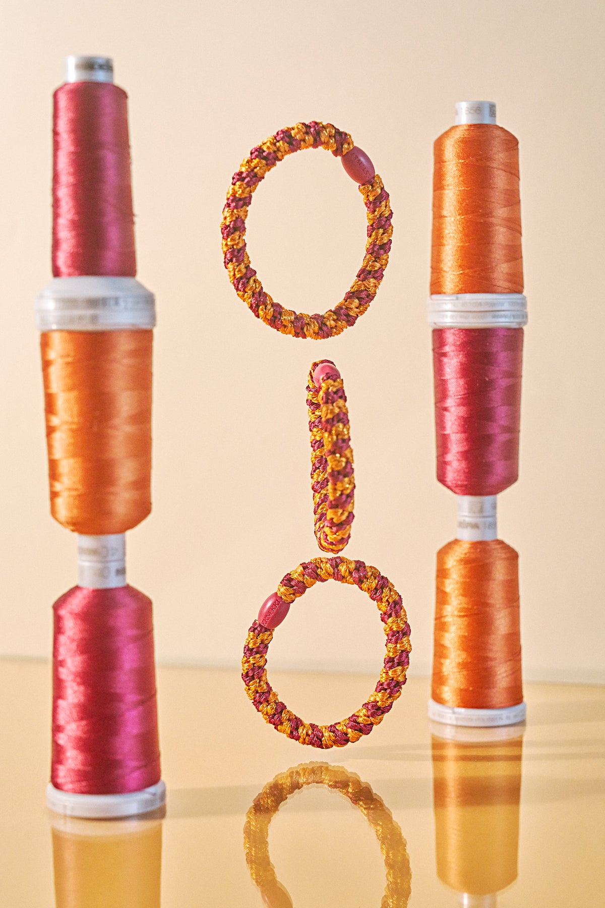 KKNEKKI Bordeaux Orange Glitter Stripe ✨Pre-order -Envios a partir del 25/09